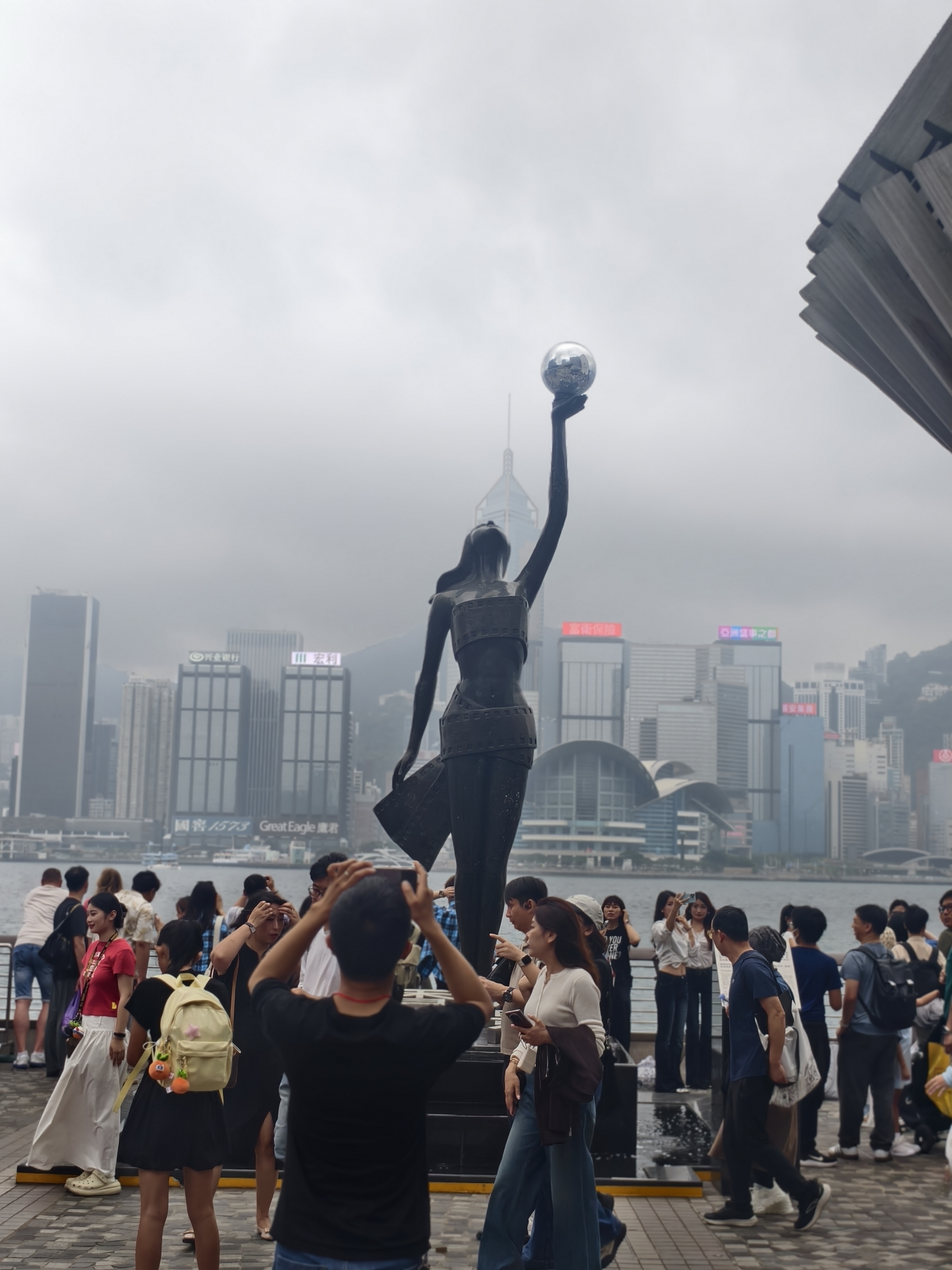 星光大道梅艳芳雕像